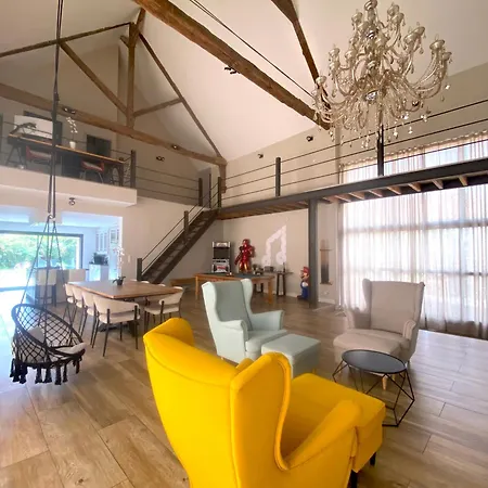 Capsule La Grange Arcade De Jeux Billard 4 300m2 Villa Vicq (Nord)