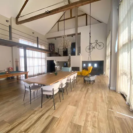 Villa Capsule La Grange Arcade De Jeux Billard 4 300m2 *