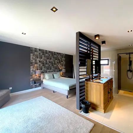 Capsule La Grange Arcade De Jeux Billard 4 300m2