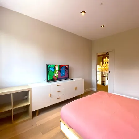 Capsule La Grange Arcade De Jeux Billard 4 300m2 Villa Vicq (Nord)