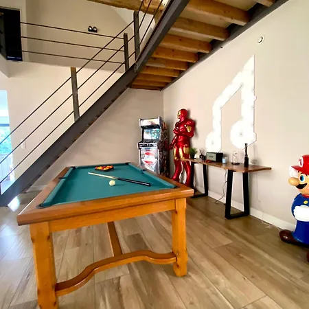 Villa Capsule La Grange Arcade De Jeux Billard 4 300m2