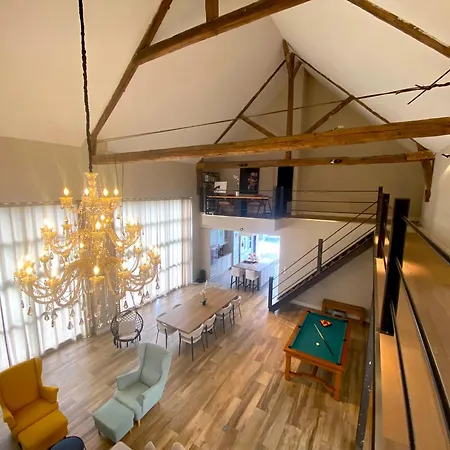 Capsule La Grange Arcade De Jeux Billard 4 300m2 *