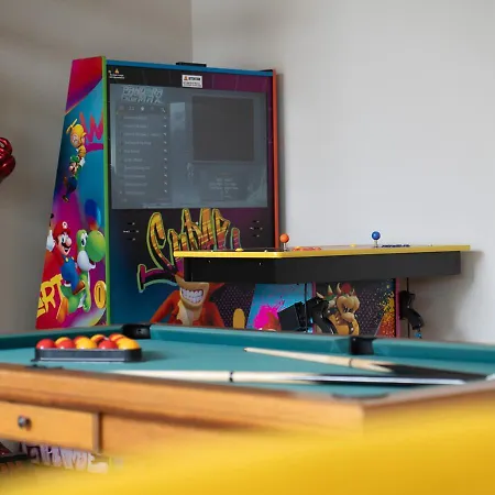 Capsule La Grange Arcade De Jeux Billard 4 300m2